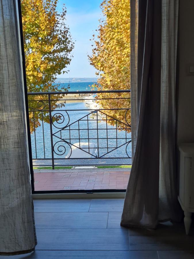 La Casetta Del Nonno Capodimonte Exteriör bild